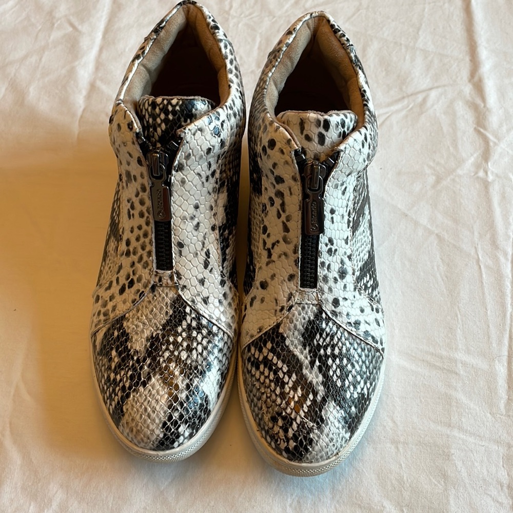 Blondo Waterproof Shoes